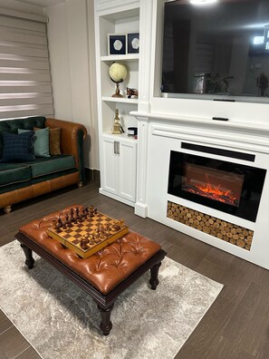 Smart TV, fireplace, offices