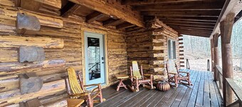 Great 3 Bedroom Log House in Amish Country