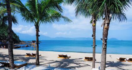 Bounce Beach Hotel & Tien Sa Resort