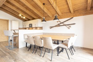 Dining - Superior Ferienhaus # 5B mit Sauna (Uttendorf)