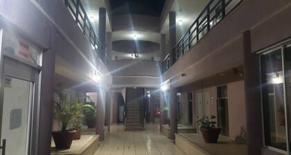 hotel versalles inn
