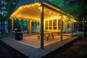 تناول الطعام بالخارج