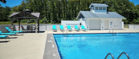 Beheizter Pool