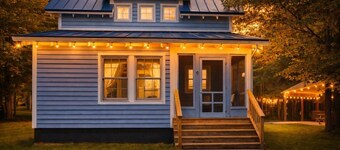 Dollybrook 9: Captain's Lodge | Hot Tub & Pool