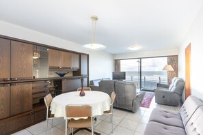 Living area - Flat With Frontal sea Views and Parking (Middelkerke)