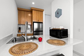 Fridge, microwave, stovetop, coffee/tea maker - Chic Studio in Condado | Beach at Your Doorstep (San Juan)