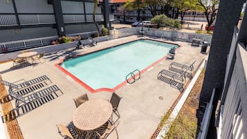 AuĂenpool (je nach Saison geöffnet)