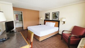 Quarto básico, 1 cama King | 1 quarto, escrivaninha, Wi-Fi de cortesia