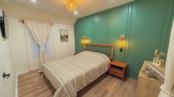 2 chambres, fer et planche à repasser, Wi-Fi, draps fournis