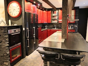 Fridge, microwave, dishwasher, cookware/dishes/utensils - Villa meka by Interhome (Sastamala)