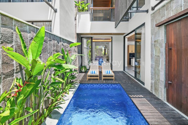 Outdoor pool - Aluna Villa by Kozystay (Canggu)