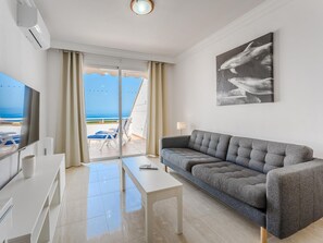 Living area - Privileged Holiday Home in Sunset-Costa Adeje (Adeje)