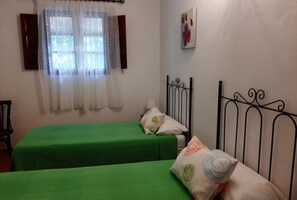 2 habitaciones, tabla de planchar con plancha y wifi gratis