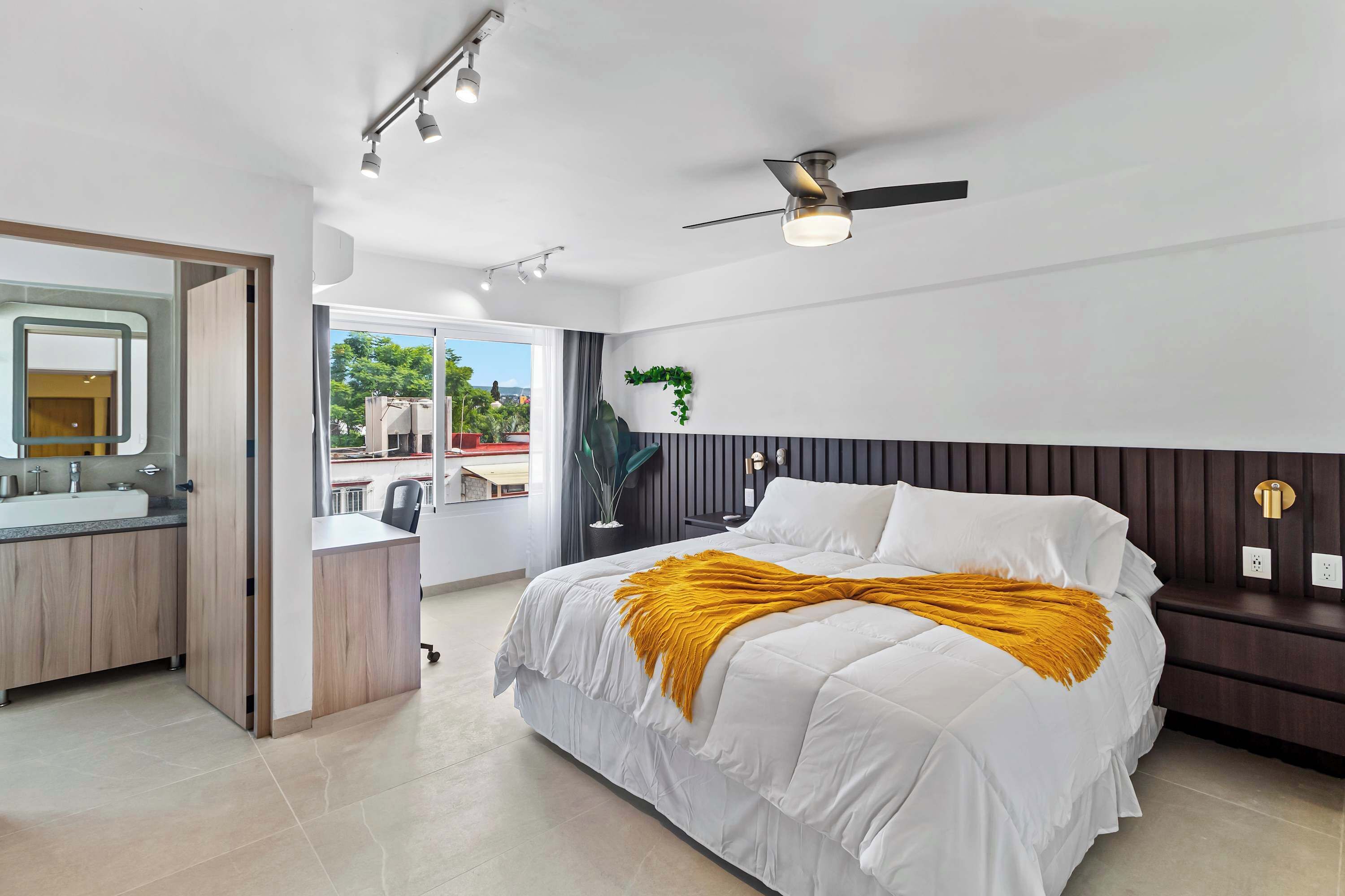 1 Schlafzimmer, Schreibtisch, Bügeleisen/Bügelbrett, WLAN