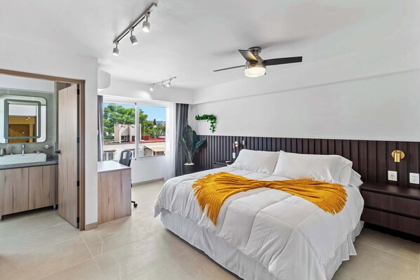 1 bedroom, desk, iron/ironing board, WiFi