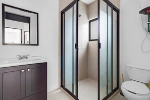 Shower, towels