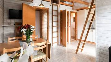 Deluxe House, 3 Bedrooms | Interior