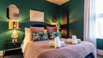 2 bedrooms, iron/ironing board, free WiFi