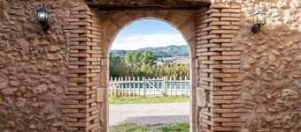 Appartement 'Mas Colom-Can Cruset' avec vue sur les montagnes, piscine privée et Wi-Fi
