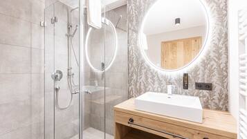 Apartment | Bathroom