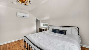 5 bedrooms, iron/ironing board, travel crib, WiFi
