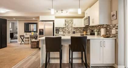 Cozy 2 Bdrm Basement Suite in SW Calgary