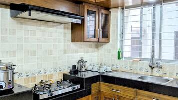 Fridge, microwave, stovetop, electric kettle