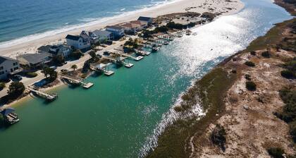 A place of pure joy, a place of family and comfort. A laughing place for everyone.