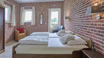 6 bedrooms, internet