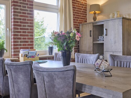 Schönes Gruppenhaus mit  Garten und Spielboden