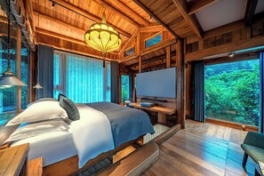 Unclassified image, 4 of 156, button - Home away from home (Zhangjiajie)