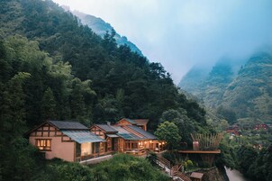 高级别墅, 4 间卧室, 壁炉, 花园景观 | 客房景观