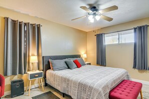 4 Schlafzimmer, Schreibtisch, Bügeleisen/Bügelbrett, Reisekinderbett