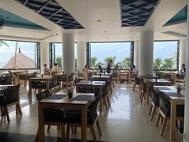 Desayuno buffet incluido todos los días 