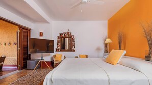 1 chambre, fer et planche à repasser, draps fournis
