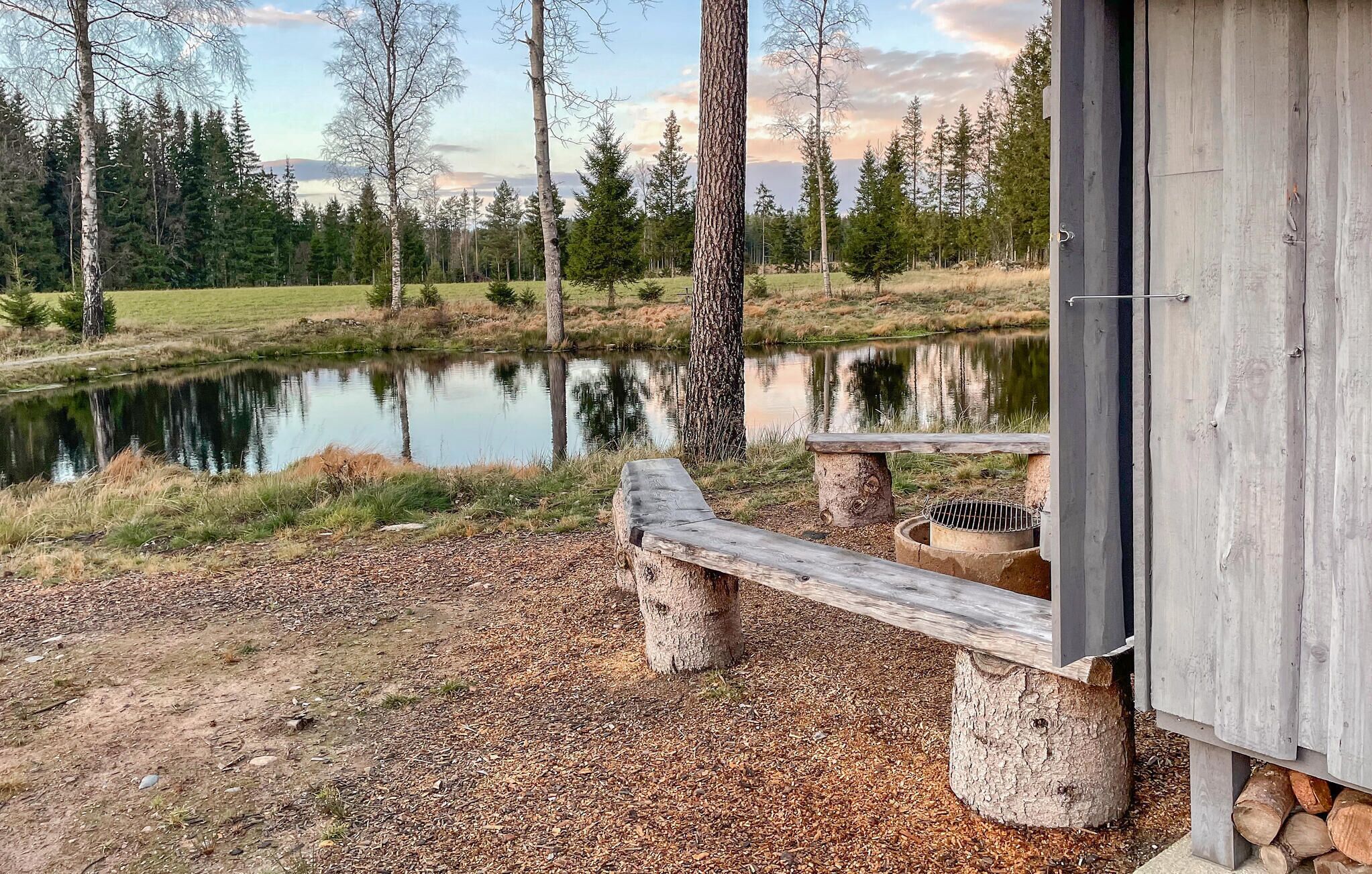 المنطقة المحيطة بالمنشأة