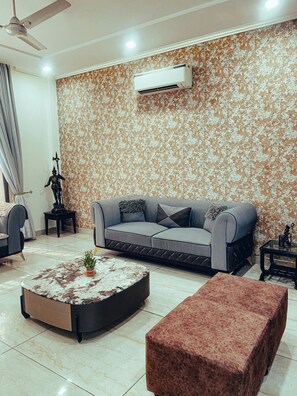 3BHK Apartment with Terrace | Living area - TIM Stayz Deharadun (Dehradun)