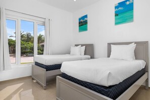 4 chambres, fer et planche à repasser, accès au Wi-Fi (inclus)