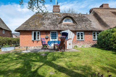 Holiday Home 'Voß' with Private Terrace, Private Garden and Wi-Fi