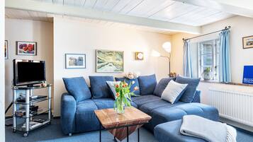 Fernseher, Kamin, DVD-Player, Stereoanlage