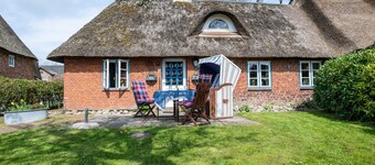 Holiday Home 'Voß' with Private Terrace, Private Garden and Wi-Fi