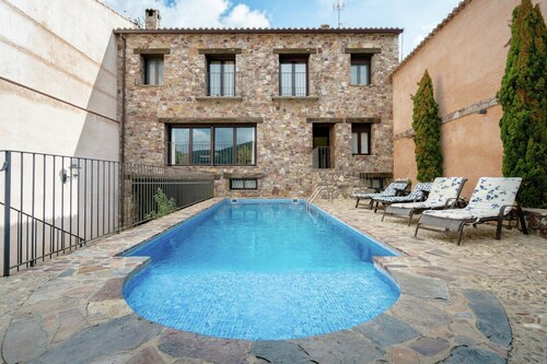 Cottage in Navas de Estena with Pool & Jacuzzi