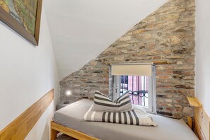 10 habitaciones, wifi gratis y ropa de cama 