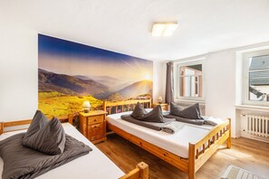 15 bedrooms, free WiFi, bed sheets