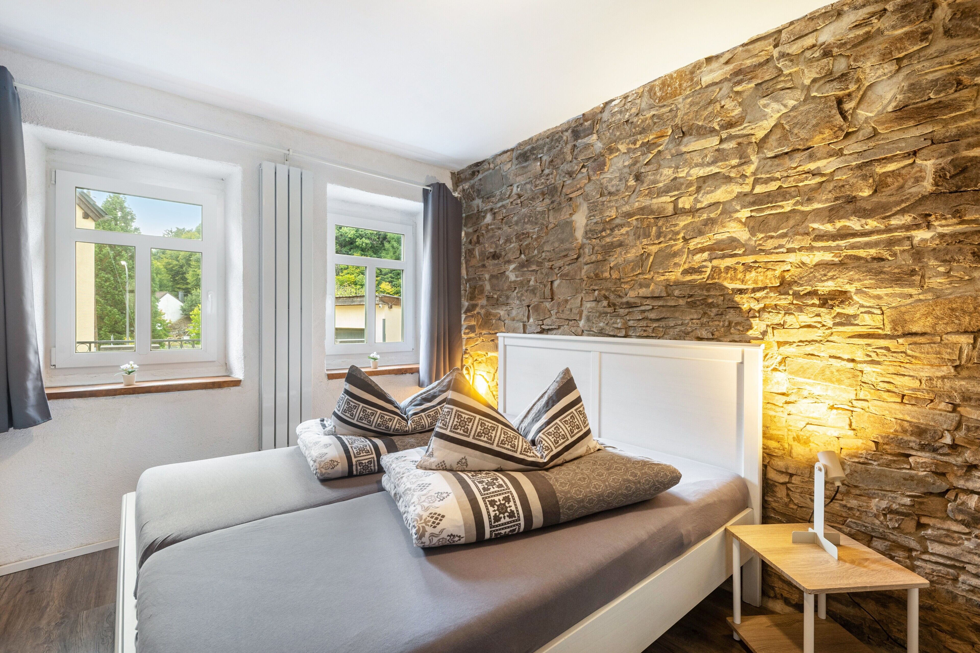 5 chambres, Wi-Fi gratuit, draps fournis
