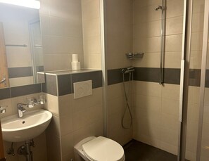 Apartment | Badezimmer
