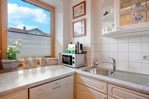 Ferienwohnung 'Niekerken' mit Bergblick, Gemeinschaftsgarten und Wi-Fi