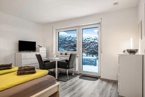 Iron/ironing board, free WiFi, bed sheets, wheelchair access