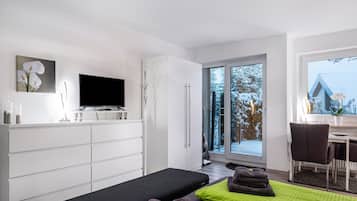 Iron/ironing board, free WiFi, bed sheets, wheelchair access