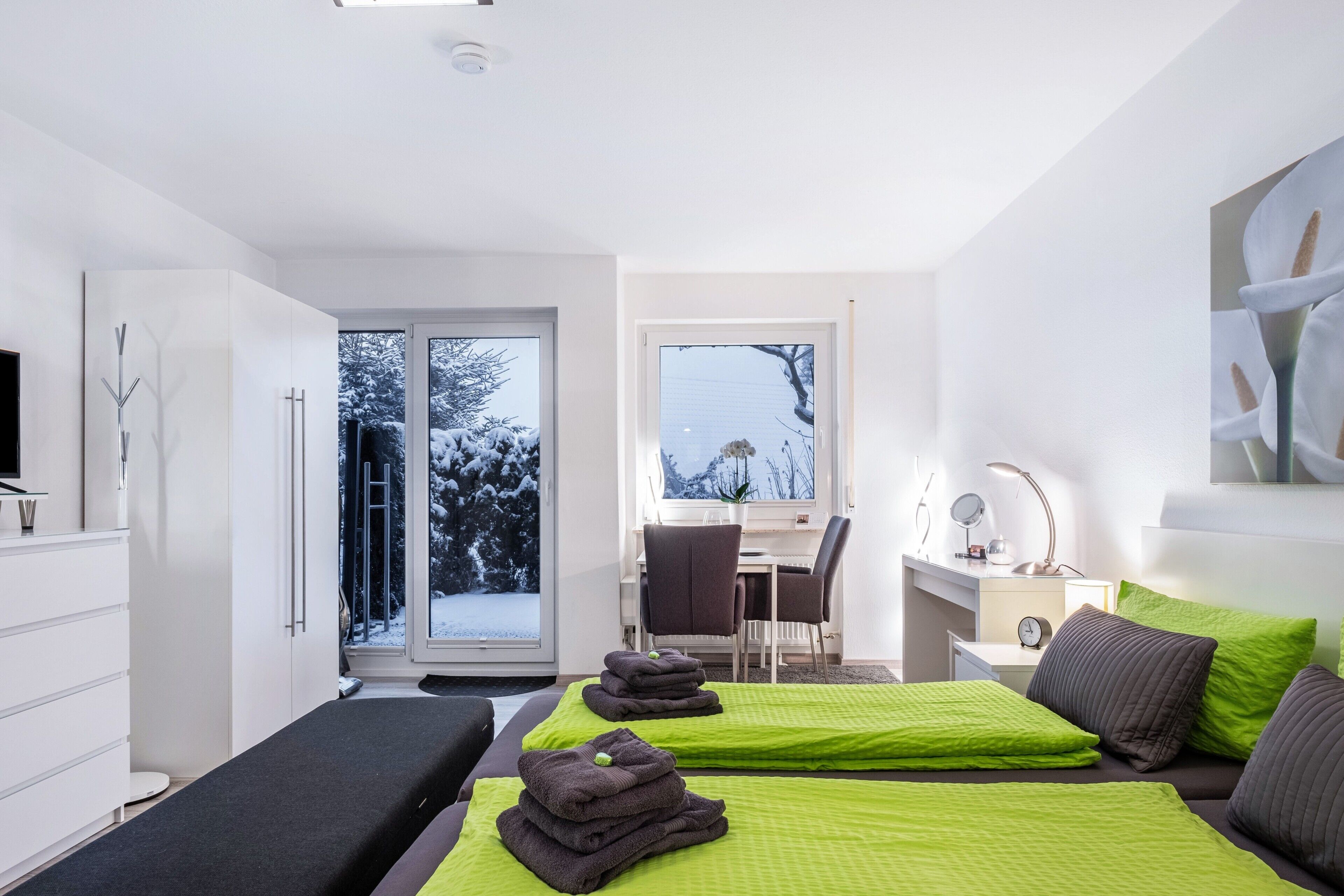 Iron/ironing board, free WiFi, bed sheets, wheelchair access